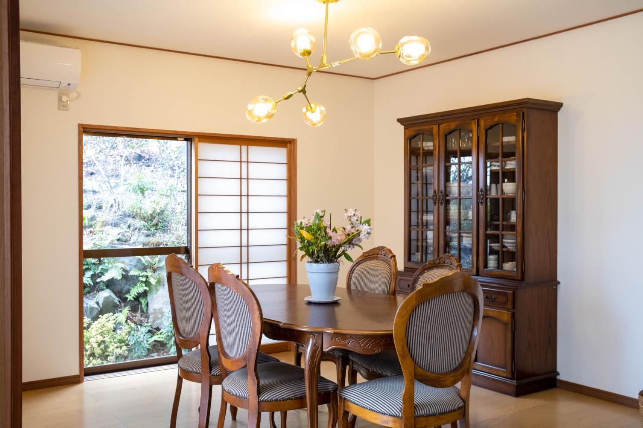 伊豆高原 温泉付別荘 Isana Mountain Villa Futo Exterior photo